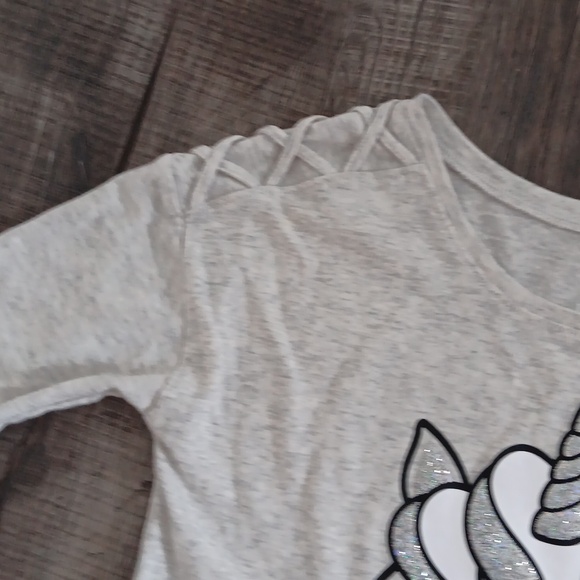 Girls Unicorn shirt - Picture 3 of 5